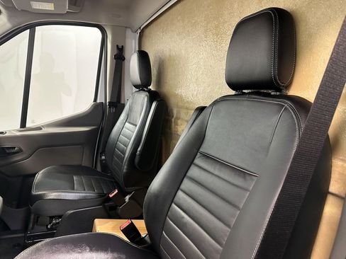 Used 2023 Ford Transit 350 DRW AWD image 9