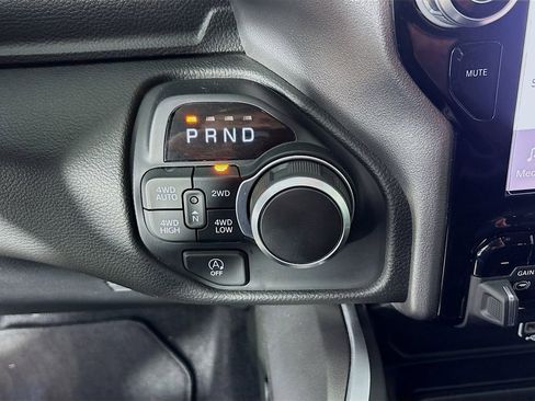Used 2025 RAM 1500 Big Horn AWD/4WD image 19