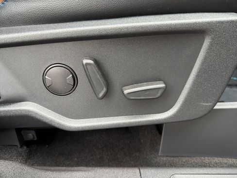 Used 2023 Ford Bronco Outer Banks image 11