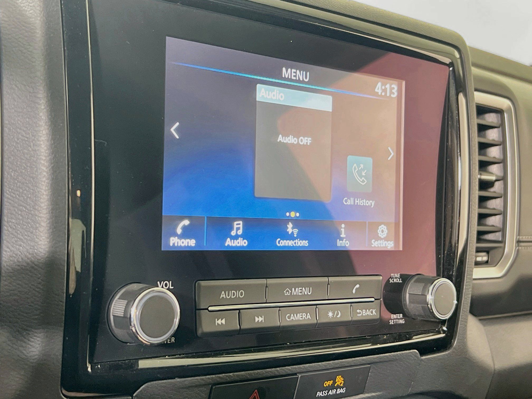 Used 2022 Nissan Frontier SV AWD/4WD image 14