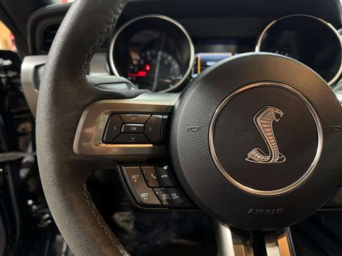 Used 2019 Ford Mustang Shelby GT350 w/ Technology Package image 12
