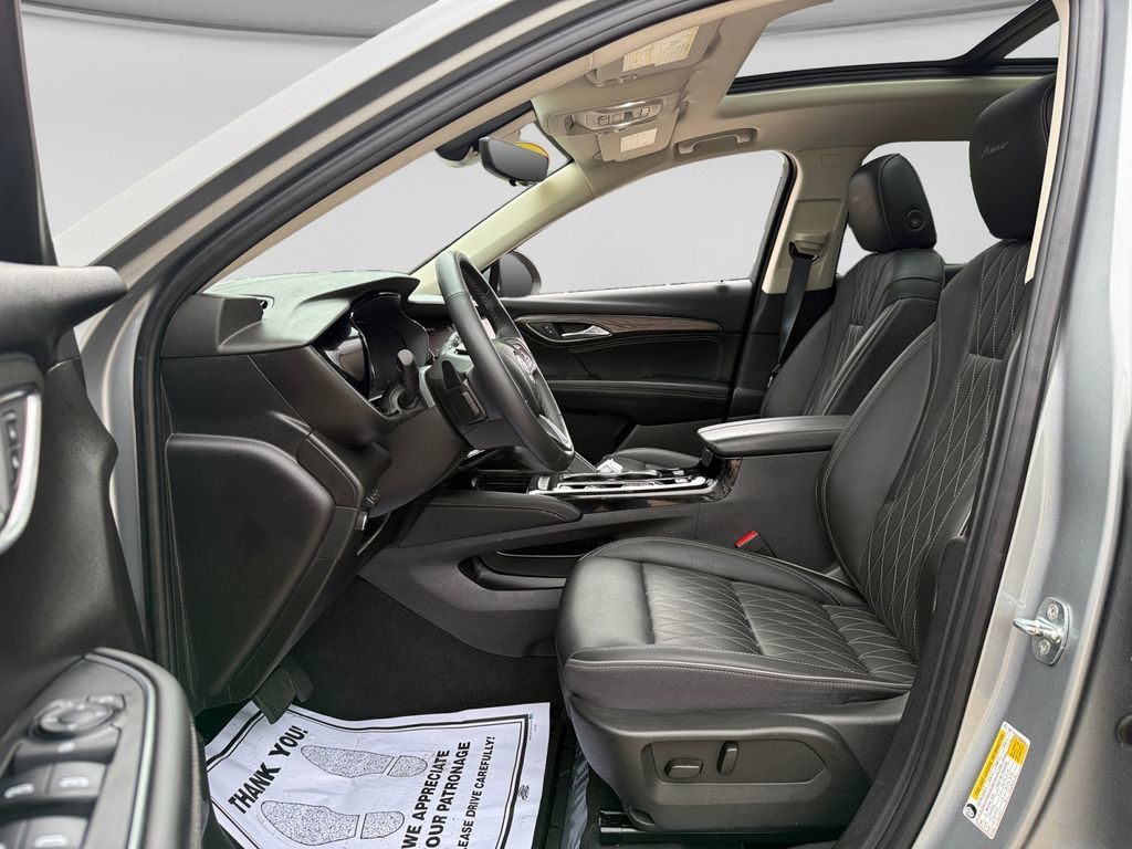 Used 2023 Buick Envision Avenir AWD/4WD image 20