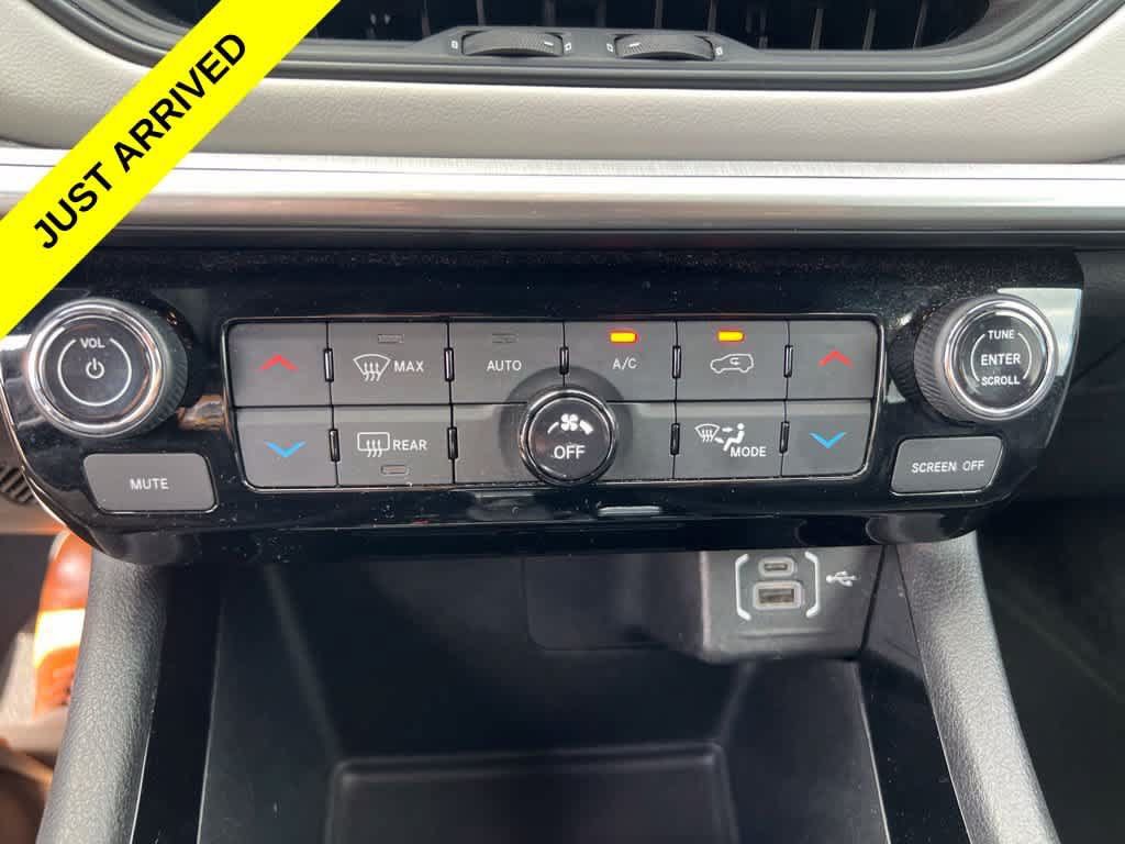 Used 2025 Jeep Compass Limited AWD/4WD image 15