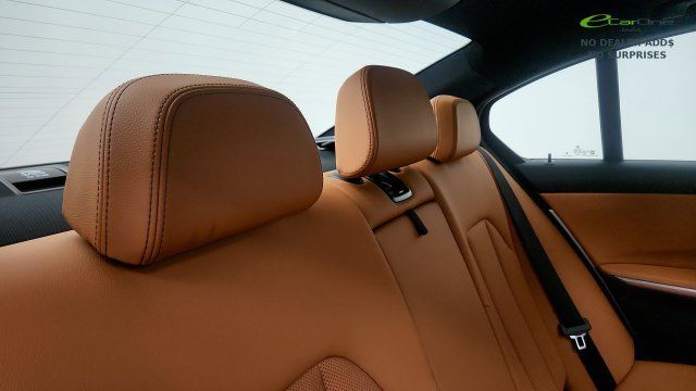 Used 2025 BMW 330i Sedan RWD image 39