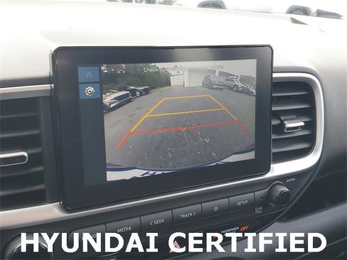 Certified 2023 Hyundai Venue SEL image 18