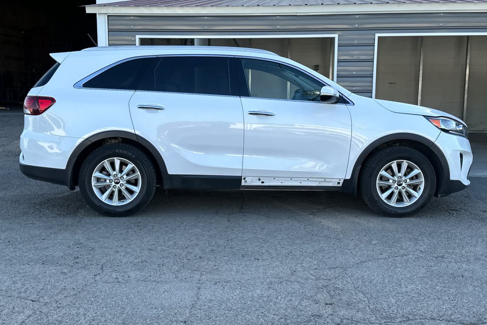 Used 2020 Kia Sorento LX w/ LX I4 Convenience Package FWD image 8