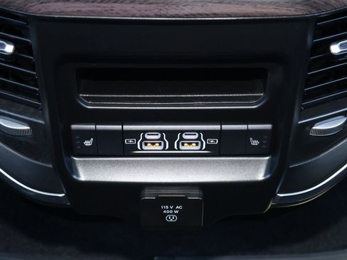 Used 2025 RAM 1500 Laramie w/ Night Edition image 15