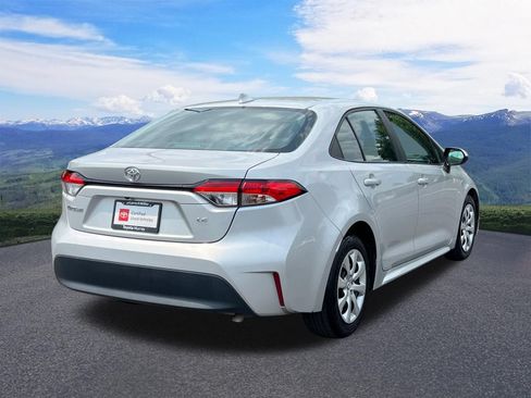 Used 2023 Toyota Corolla LE FWD image 5