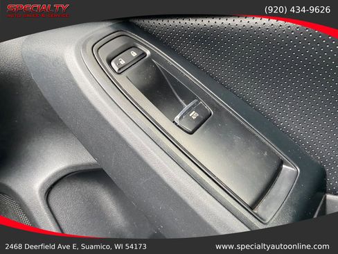 Used 2019 Subaru Crosstrek 2.0i Limited w/ Moonroof Package w/Navigation AWD/4WD image 31