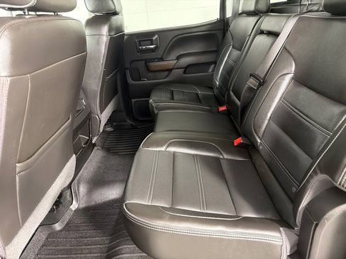 Used 2018 GMC Sierra 2500 Denali w/ Duramax Plus Package AWD/4WD image 16