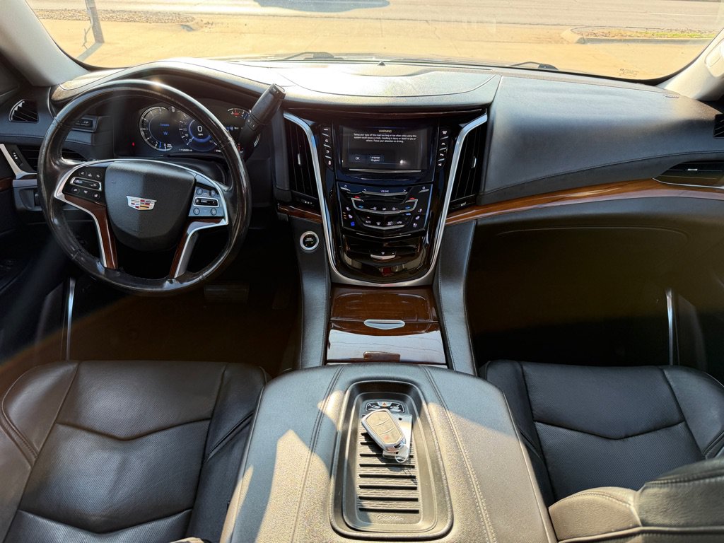 Used 2018 Cadillac Escalade ESV Premium Luxury AWD/4WD image 19