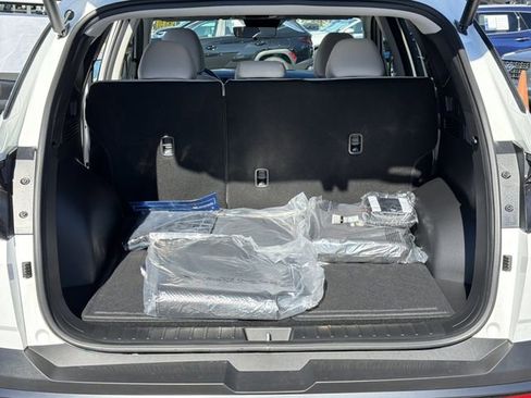 New 2026 Hyundai Tucson SEL image 18