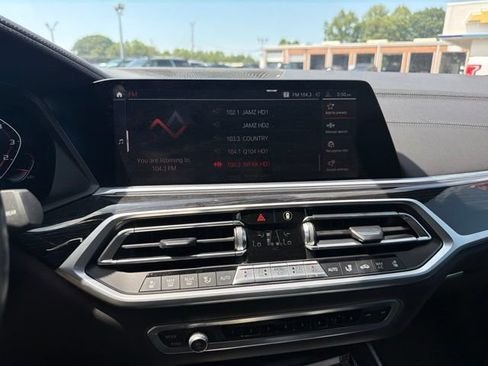 Used 2022 BMW X7 M50i AWD/4WD image 8