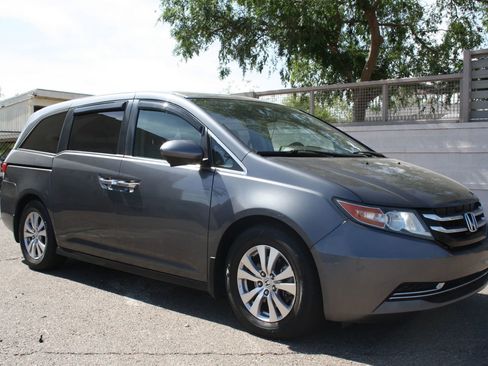 Used 2016 Honda Odyssey EX-L image 2