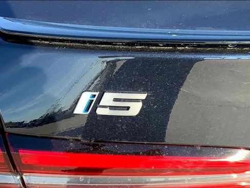 New 2026 BMW i5 eDrive40 w/ M Sport Package image 15