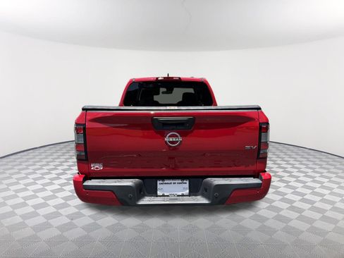 Used 2022 Nissan Frontier SV w/ Technology Package RWD image 6