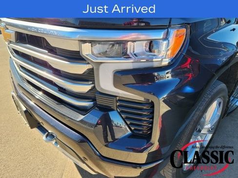 Used 2024 Chevrolet Silverado 1500 High Country w/ High Country Premium Package image 15
