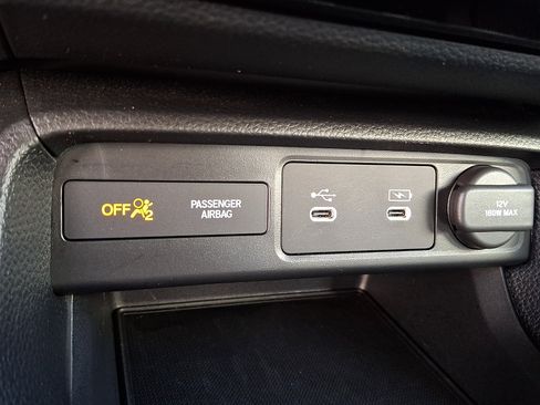 Used 2025 Honda Civic Sport image 23
