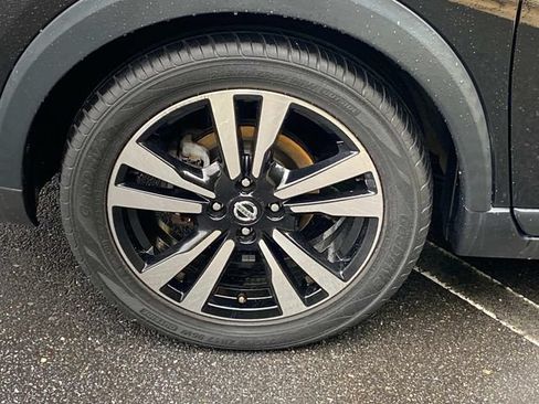 Used 2020 Nissan Kicks SV FWD image 6