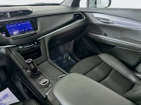 Used 2024 Cadillac XT6 Luxury AWD/4WD image 23