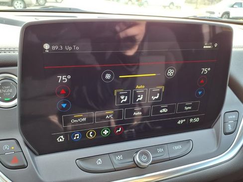 Used 2025 Chevrolet Blazer LT FWD image 60
