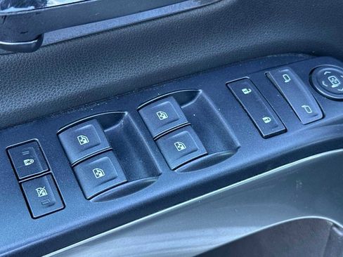 Used 2018 Chevrolet Silverado 1500 LT w/ All Star Edition image 12