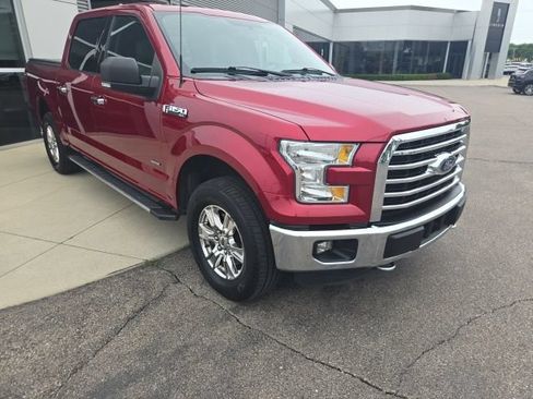 Used 2016 Ford F150 XLT w/ Equipment Group 302A Luxury AWD/4WD image 4
