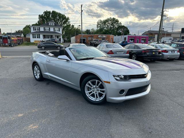 Used 2015 Chevrolet Camaro LT RWD image 2