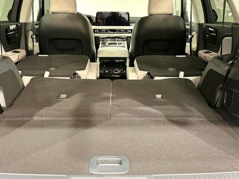 New 2026 Lincoln Aviator AWD image 40