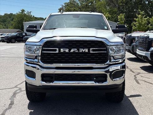 Used 2022 RAM 2500 Big Horn AWD/4WD image 3