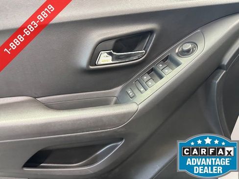 Used 2020 Chevrolet Trax LS w/ Tint and Cruise Package AWD/4WD image 26