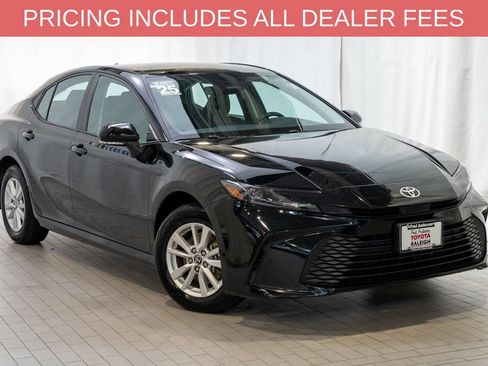 Used 2025 Toyota Camry LE w/ Convenience Package AWD/4WD image 1