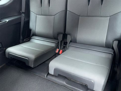 Used 2025 Lexus GX 550 image 48