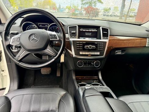 Used 2013 Mercedes-Benz GL 450 4MATIC image 8