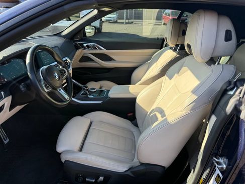 Used 2022 BMW M440i Convertible RWD image 11