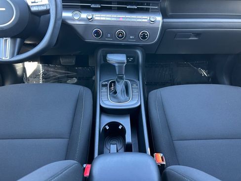 Used 2025 Hyundai Kona SE AWD/4WD image 12