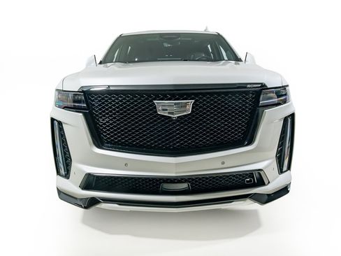 Used 2024 Cadillac Escalade ESV V w/ LPO, ONYX Package AWD/4WD image 6