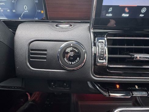 Used 2022 Lincoln Navigator Reserve w/ Equipment Group 201A image 22