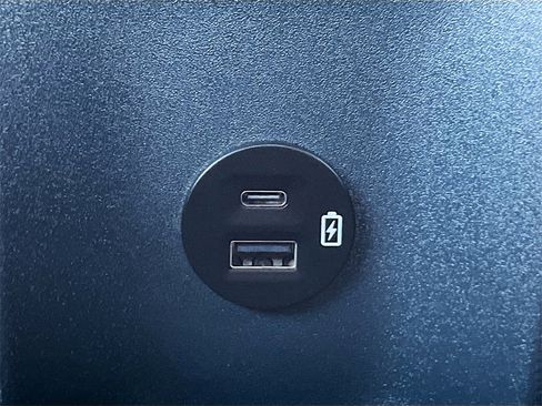 Used 2023 Ford Maverick Lariat image 24