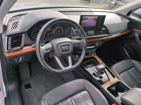 Used 2023 Audi Q5 2.0T Premium w/ Convenience Package AWD/4WD image 12