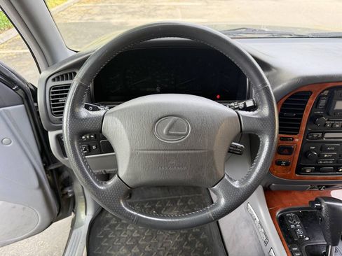 Used 1999 Lexus LX 470 4WD image 18