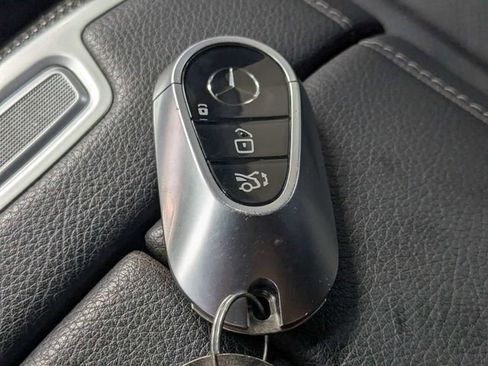 Used 2022 Mercedes-Benz S 500 4MATIC w/ AMG Line Package image 23