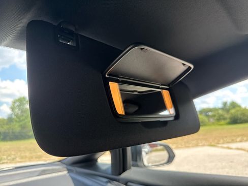 New 2025 Chevrolet Equinox EV RS image 26