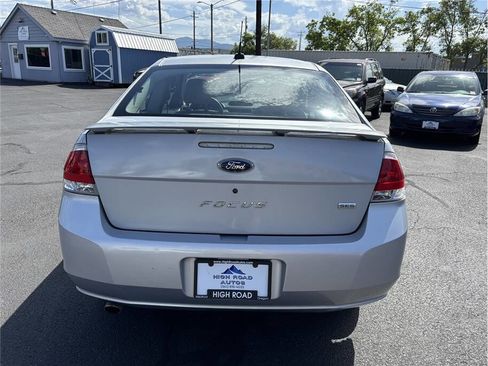 Used 2008 Ford Focus SES FWD image 4