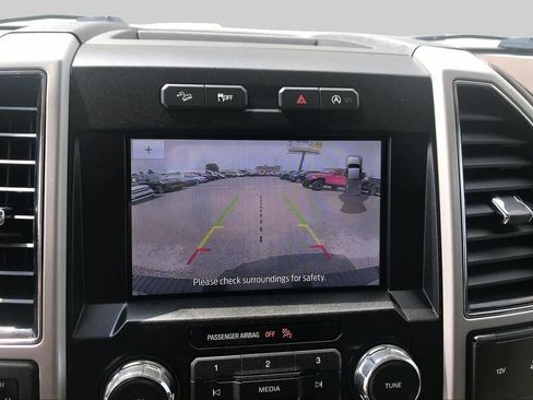 Used 2019 Ford F150 Lariat AWD/4WD image 27