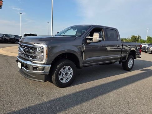 New 2026 Ford F250 XLT w/ XLT Premium Package AWD/4WD image 3