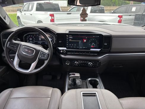 Used 2022 GMC Sierra 1500 SLT w/ SLT Convenience Package AWD/4WD image 20