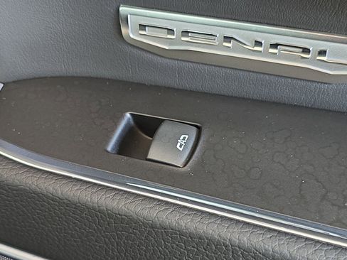 Used 2024 GMC Sierra 1500 Denali w/ Denali Reserve Package image 20