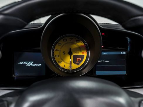 Used 2014 Ferrari 458 Spider RWD image 13