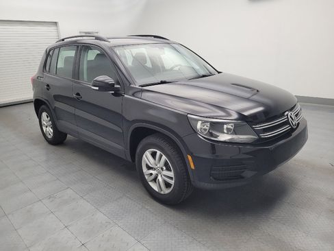 Used 2016 Volkswagen Tiguan S FWD image 11
